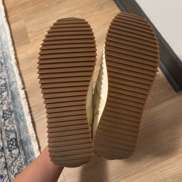 Rag & Bone Off-White and Beige Sneakers - Retro Runner Bomber sneakers - Picture 5 of 5